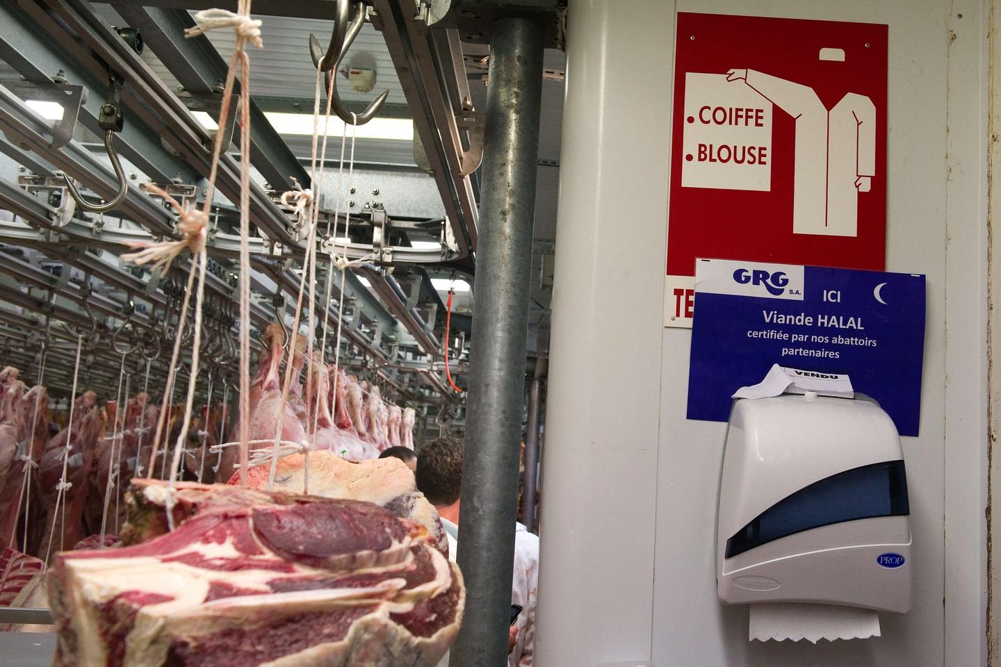 Roquetas de Mar refuse l’obligation des repas halal en cantine scolaire