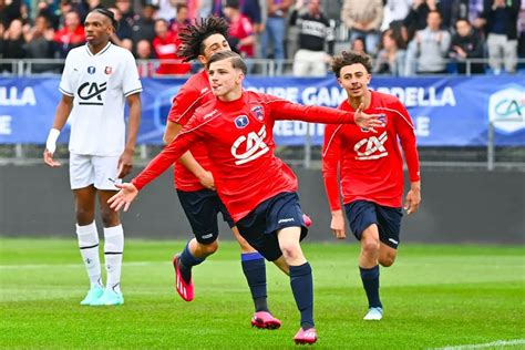 Des rêves devenus réalité : Clermont Foot U19 affrontent l’élite européenne